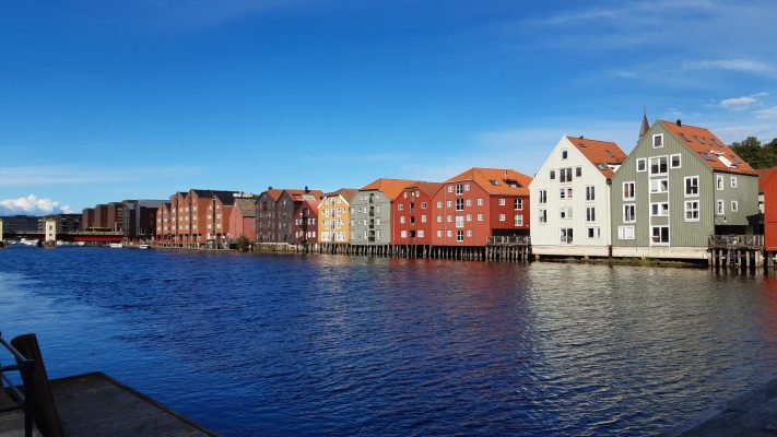 Nidelva et ses bâtiments colorés